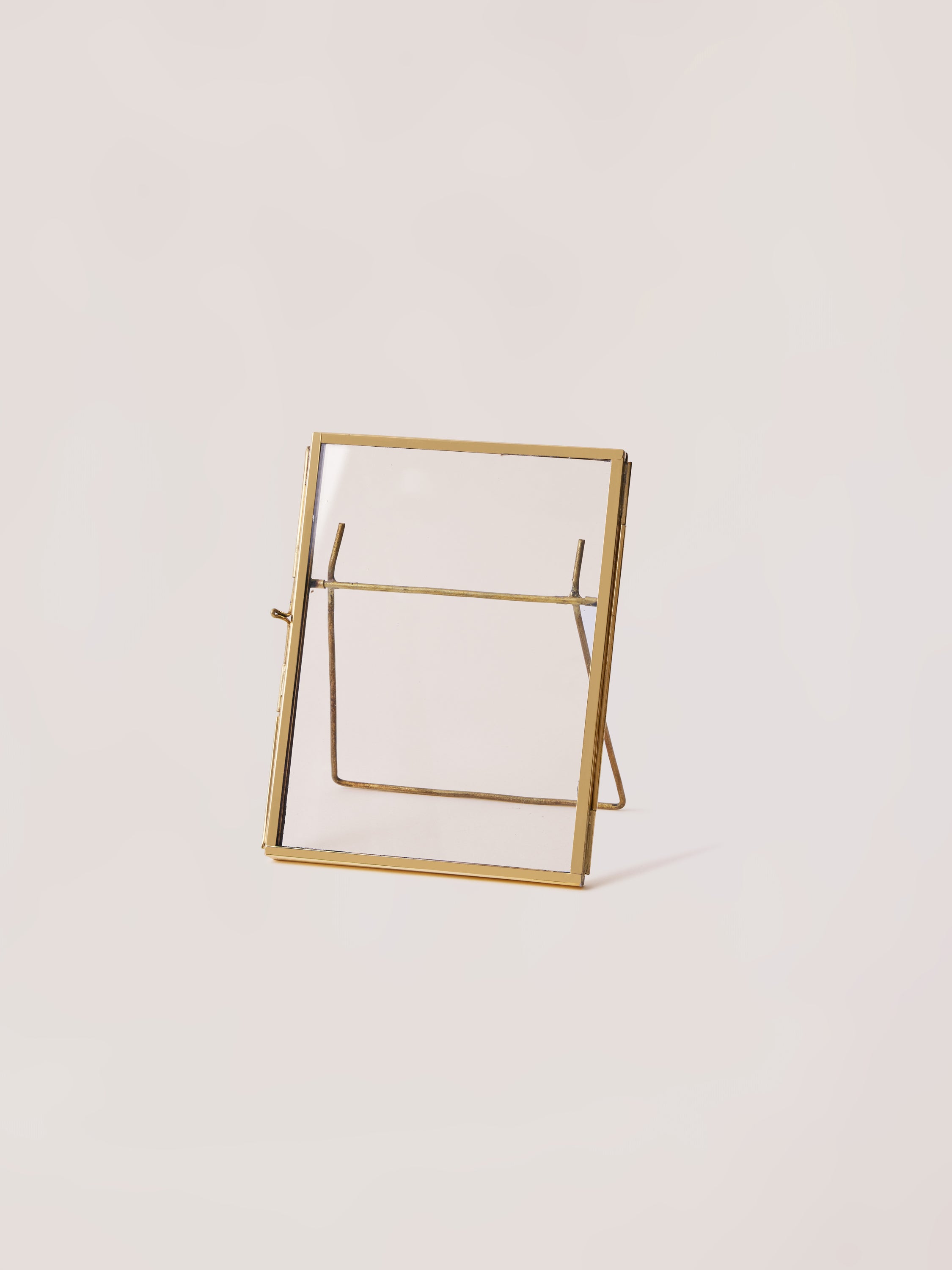 Photo frame for gifting.
