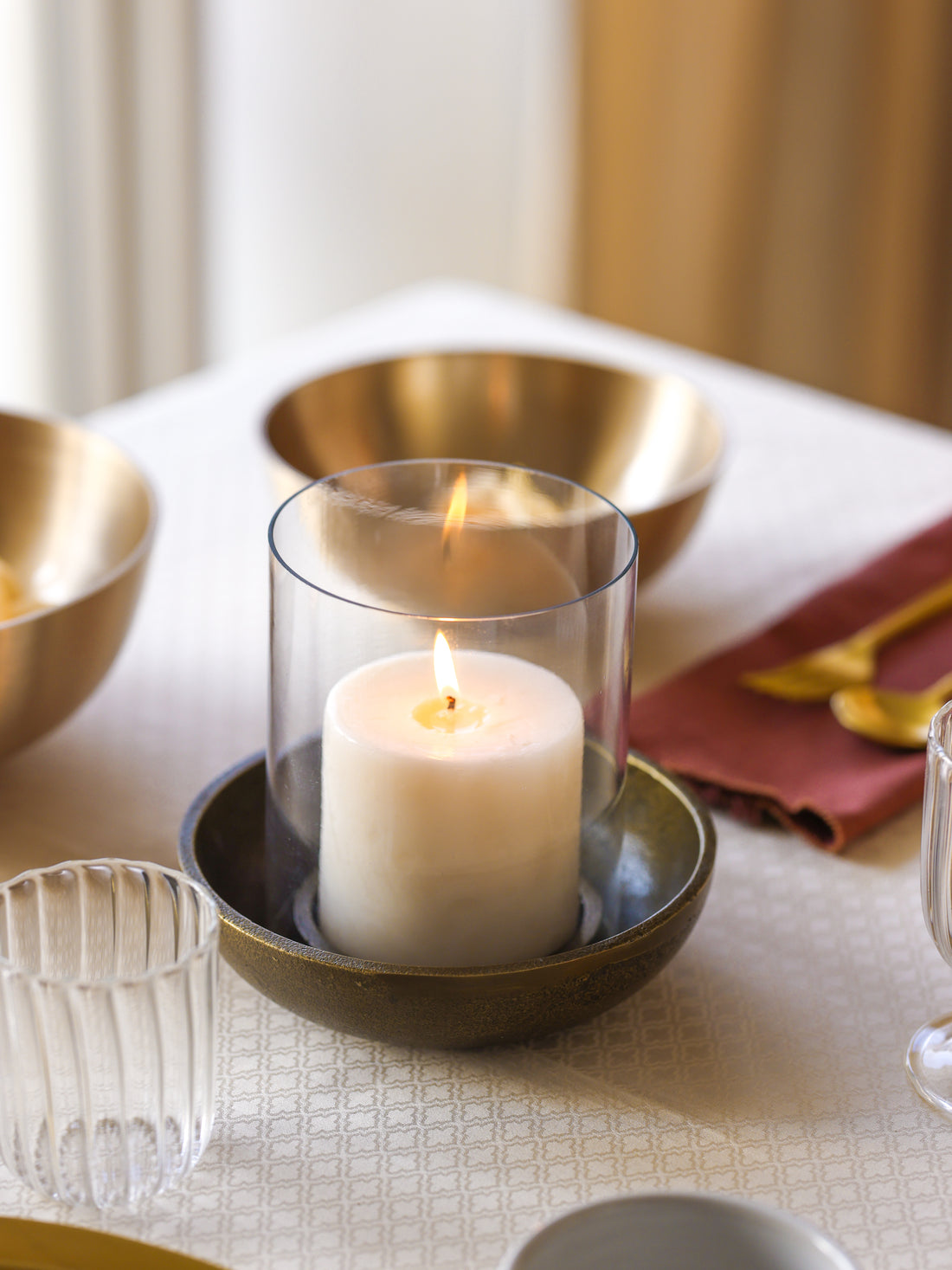 Umbra cast aluminium Lantern with borosilicate glass