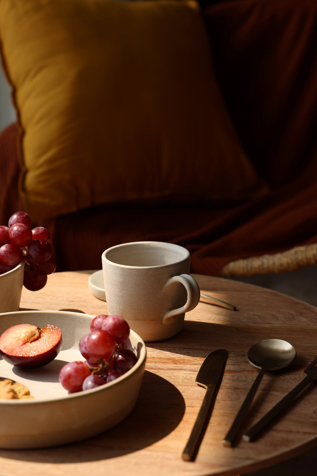 Manal mugs & Heirloom Brass Coaster Gift Set - Fleck