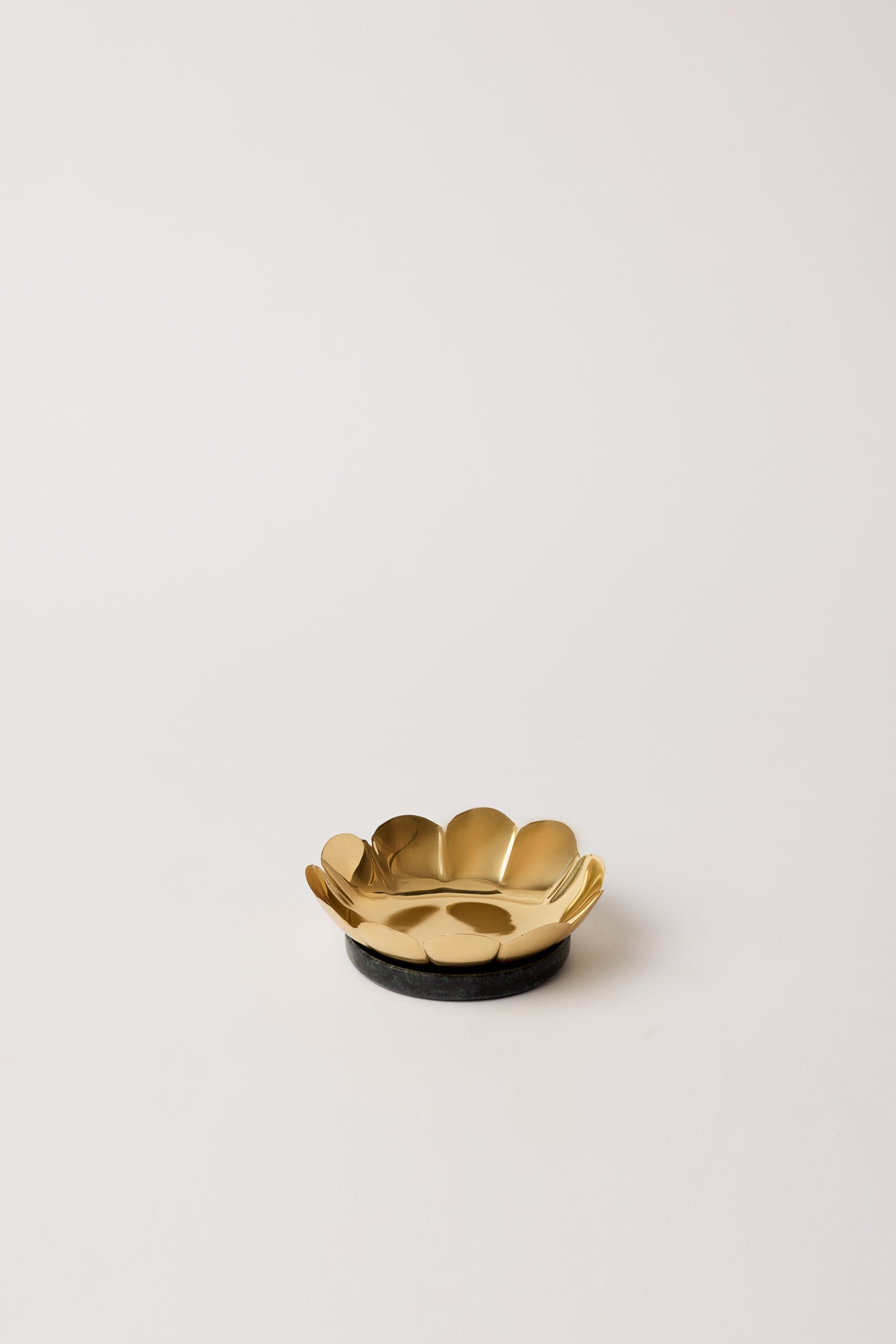 Lotus Brass Tealight Holders, Set of 2 - Fleck