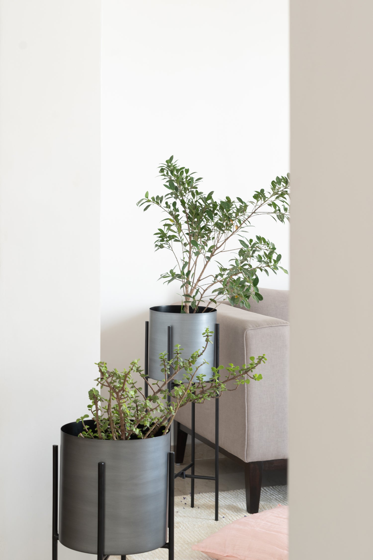 Raku Floor Indoor Planters - Fleck