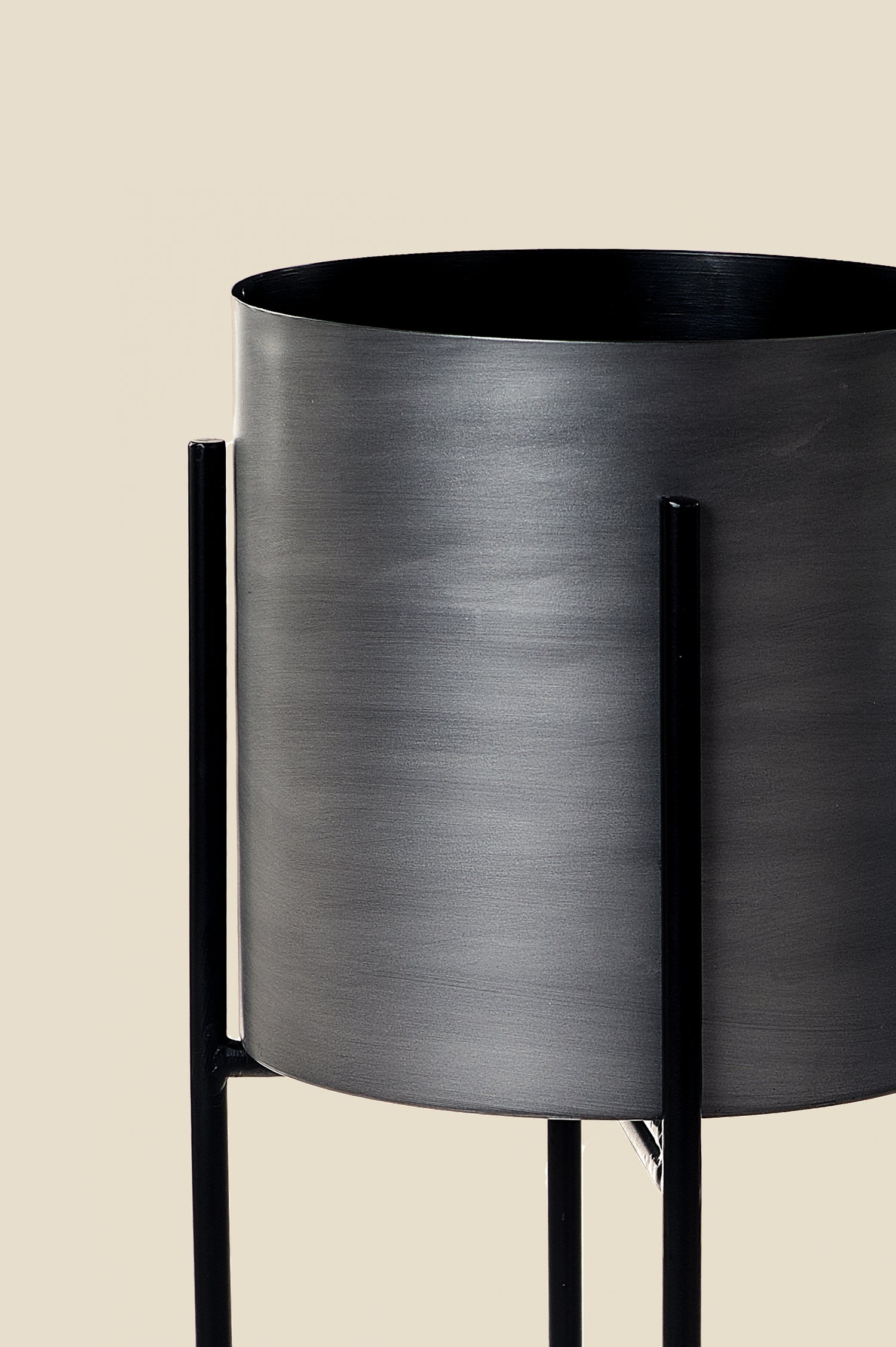 Raku Floor Indoor Planters - Fleck