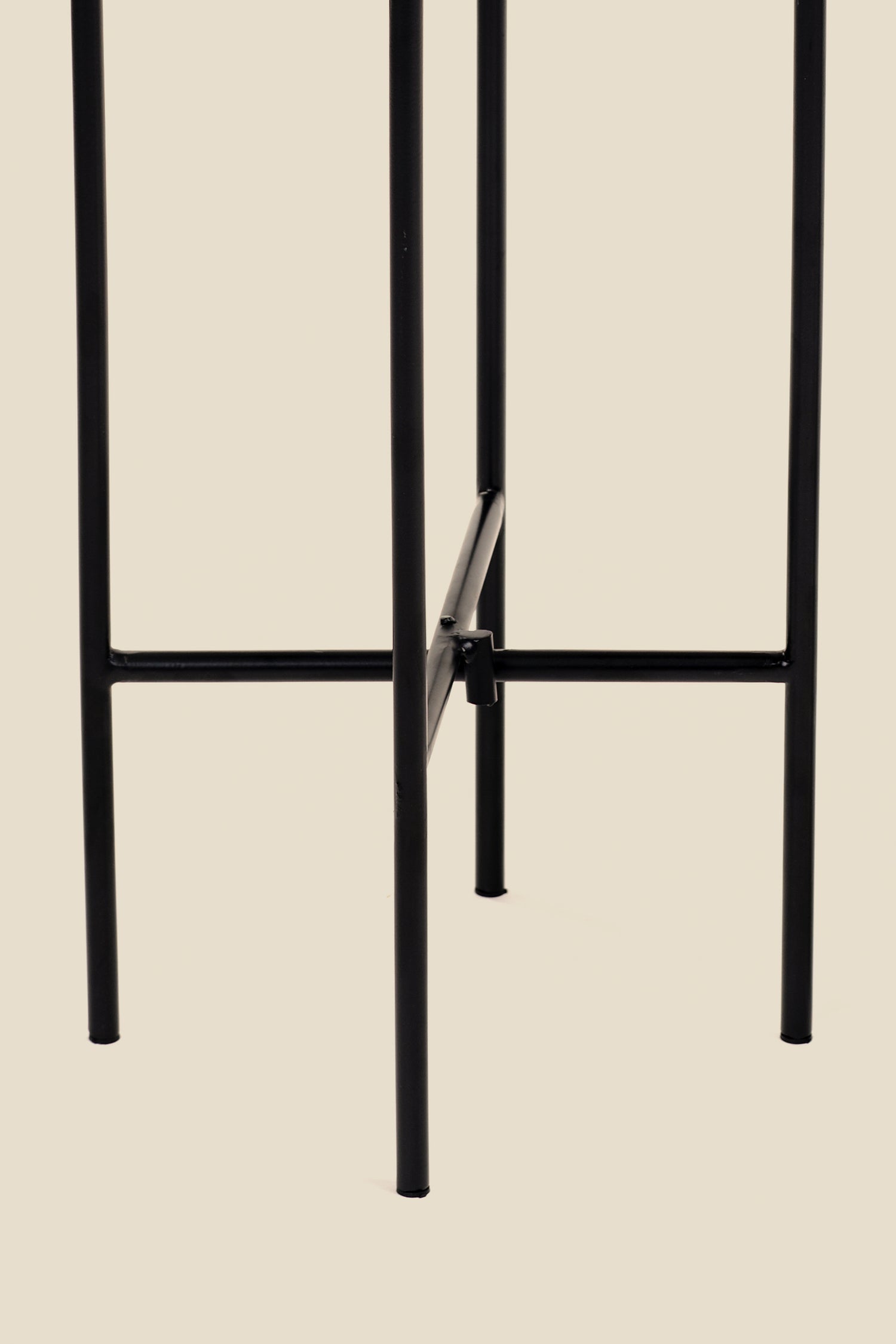 Black Dust Floor Indoor Planters - Fleck