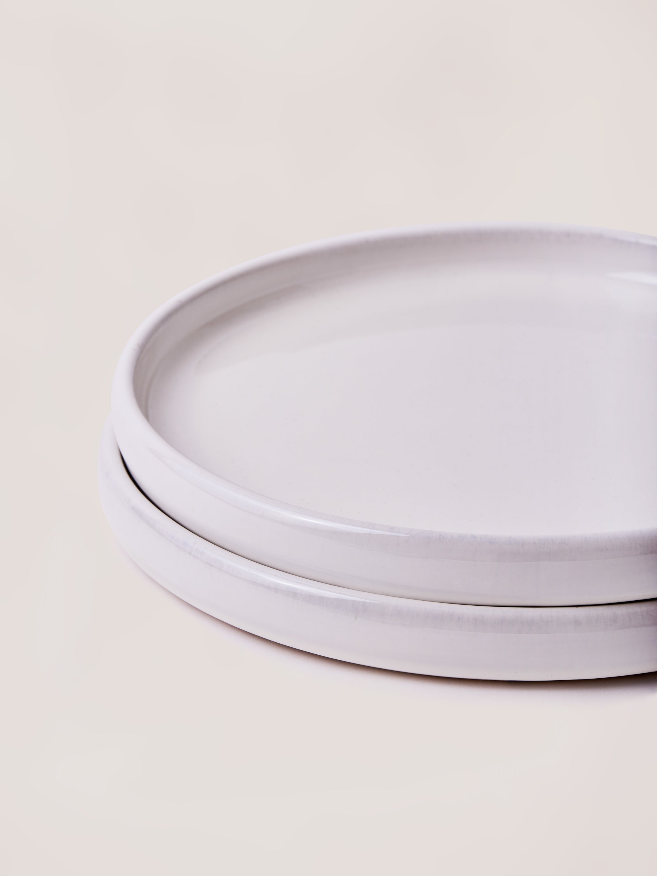 Dinner plate set in white.
