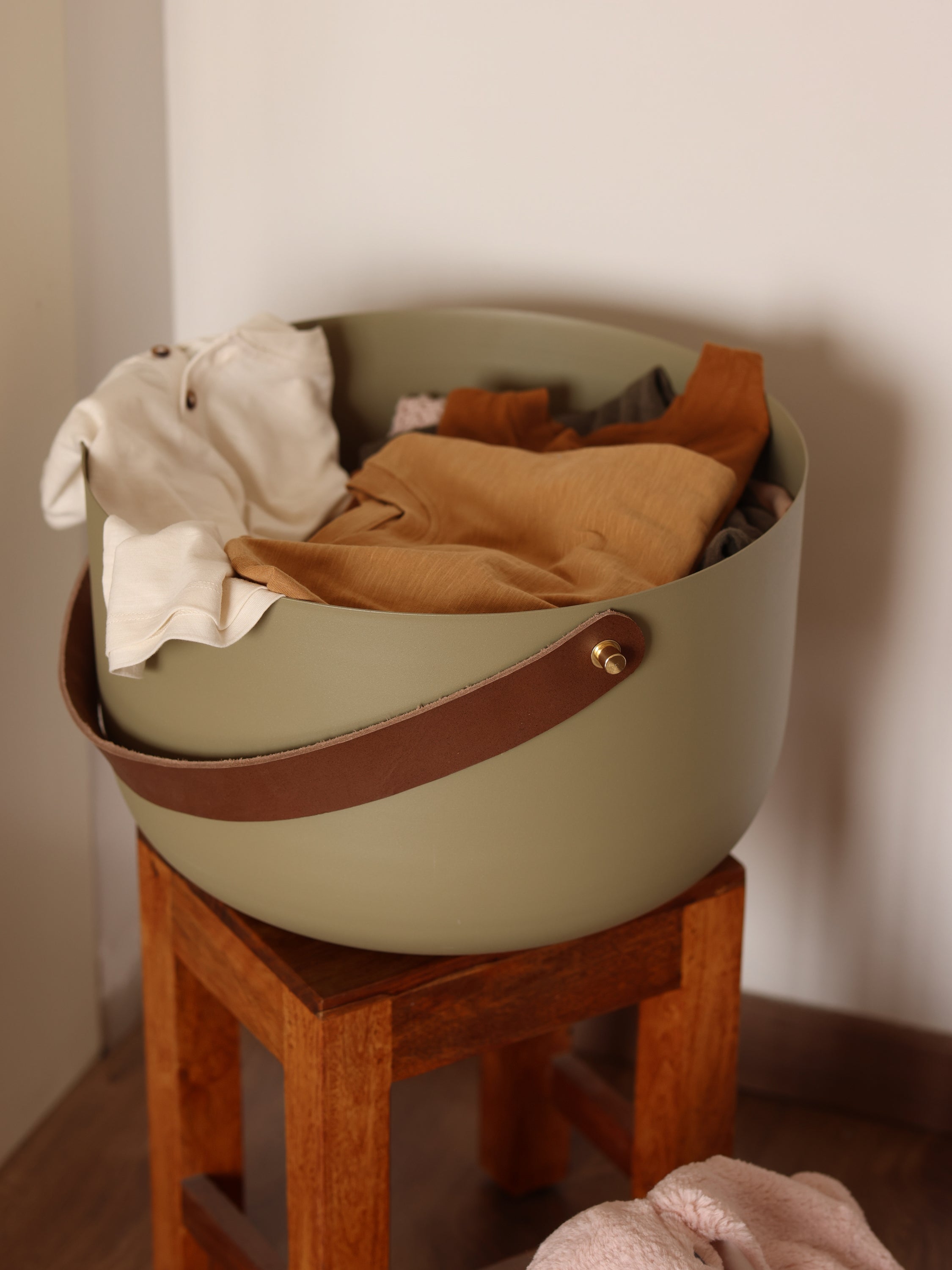round metal basket