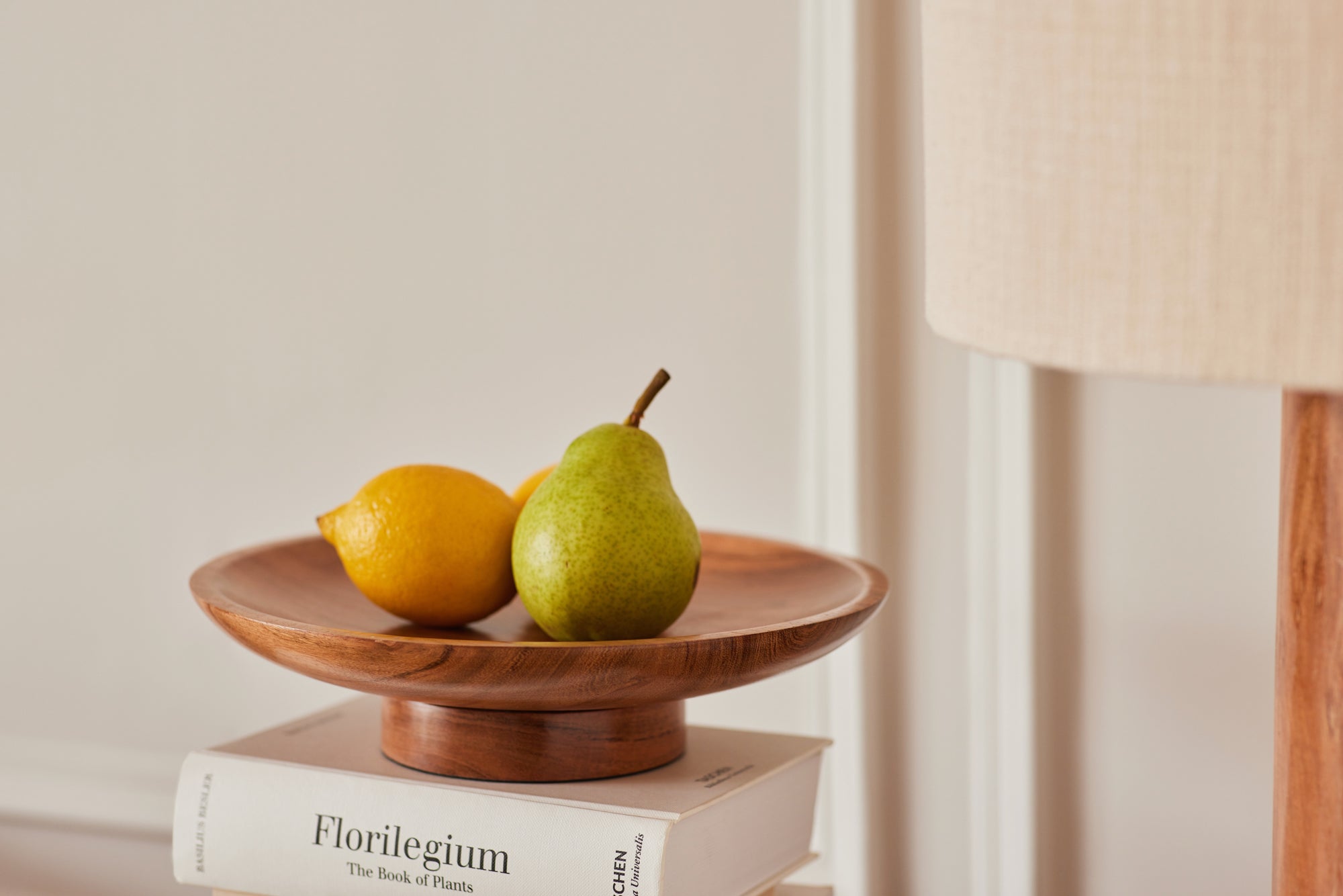 Raise Flat Bowl, Acacia Wood - Fleck
