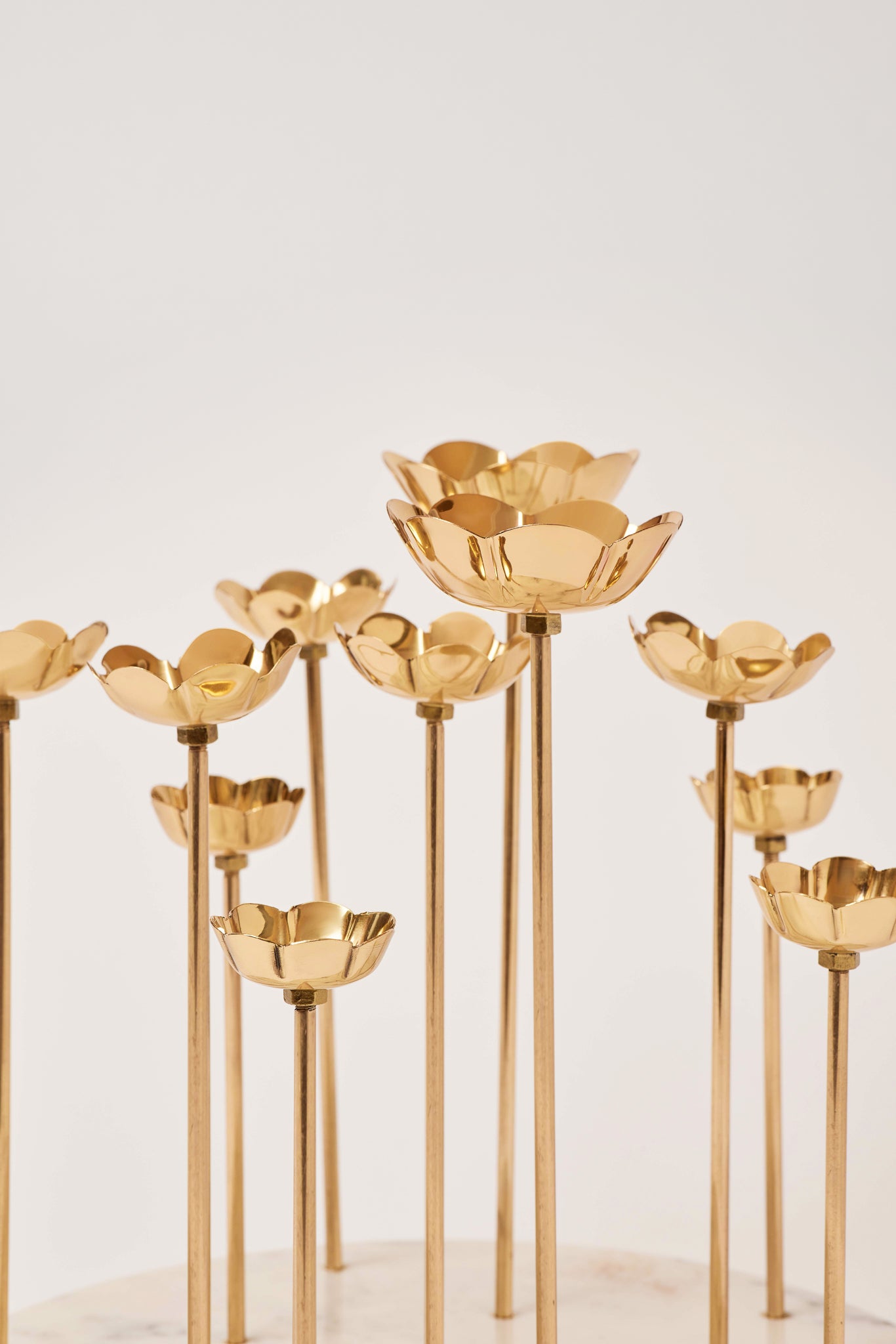 Lotus Centerpiece, 11 flowers - Fleck