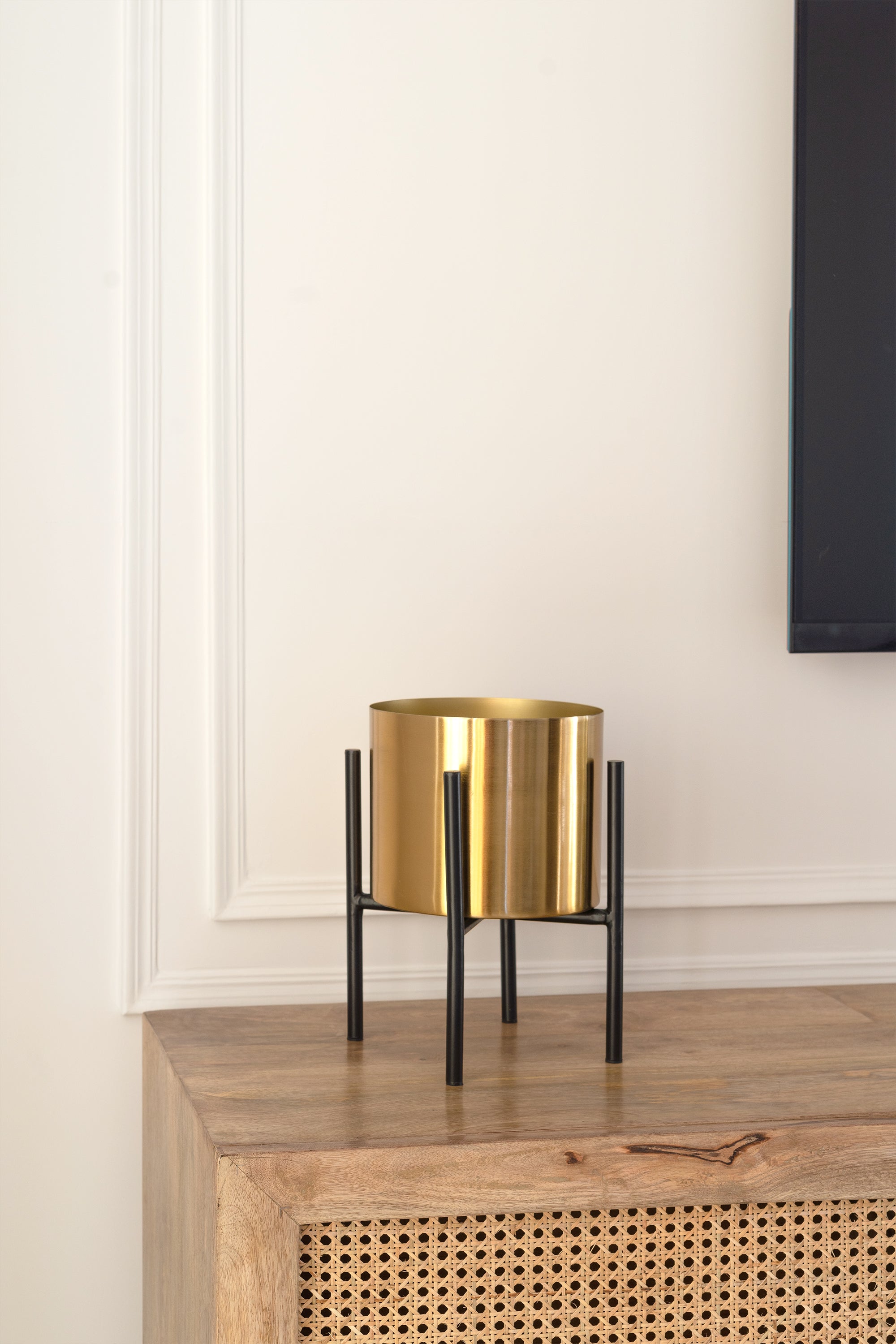 Small planter for living room.