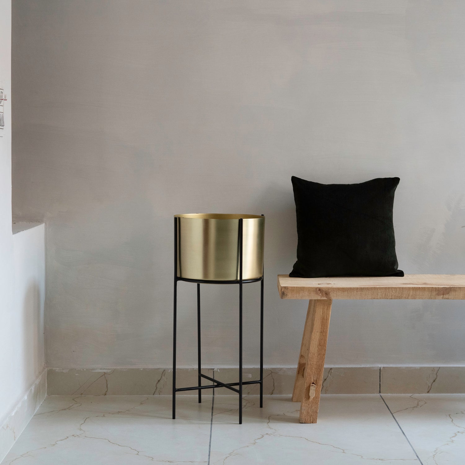 Marigold Planter, Stout, Matte gold - Fleck