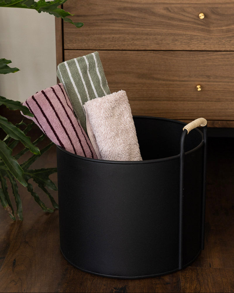 Black Dust Basket
