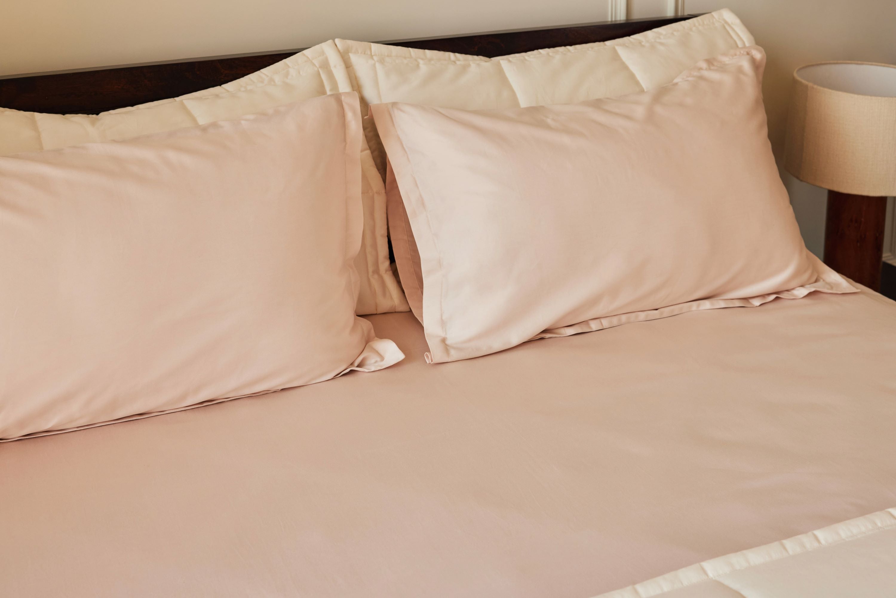 Blush Organic Cotton Percale Flat Sheet Set Pillows