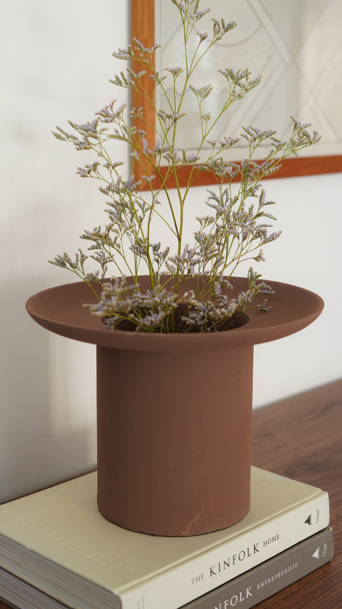 Cinnabari Vase, Stout, Brown