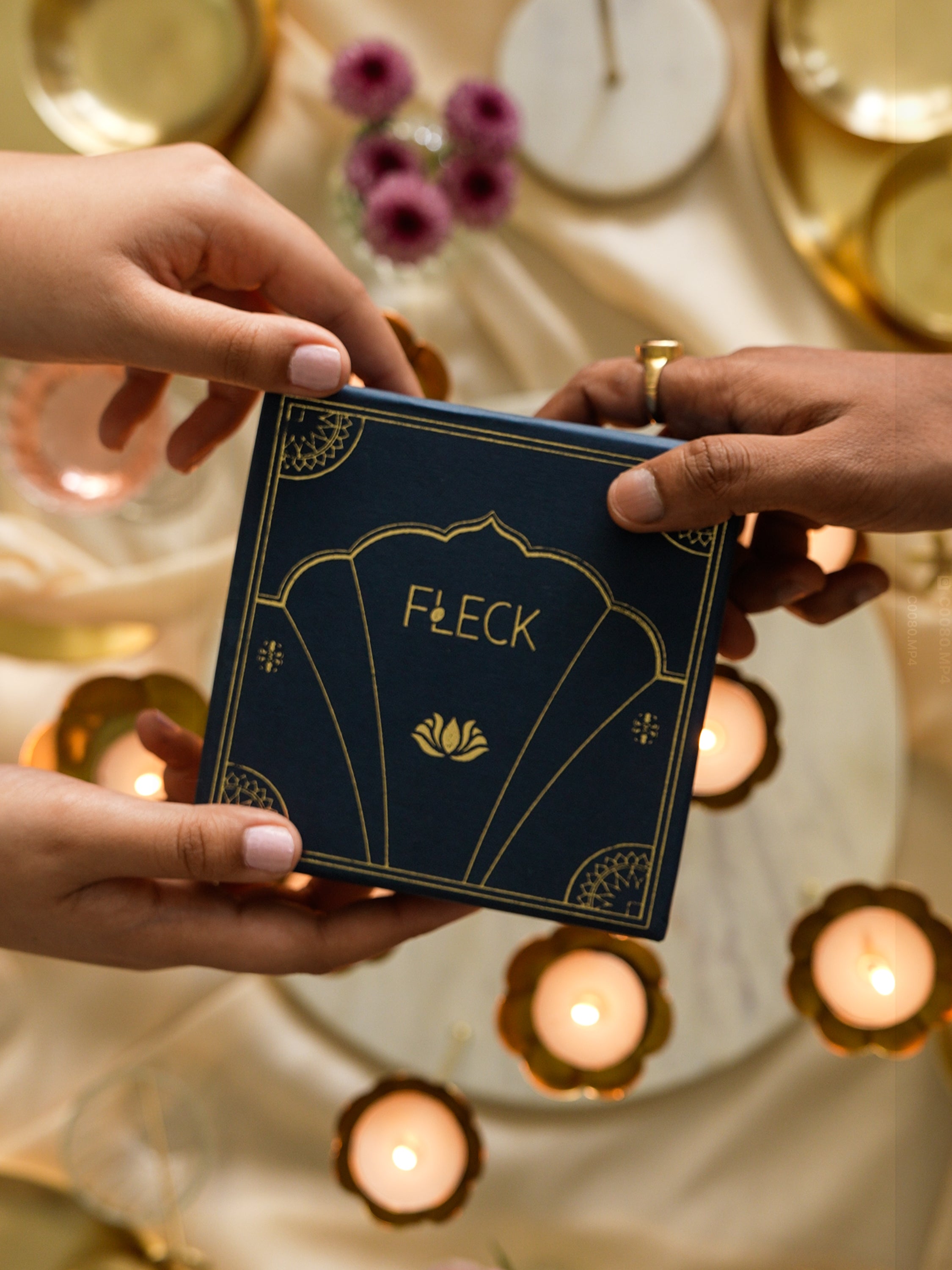 Lotus Centrepiece, 3 flowers