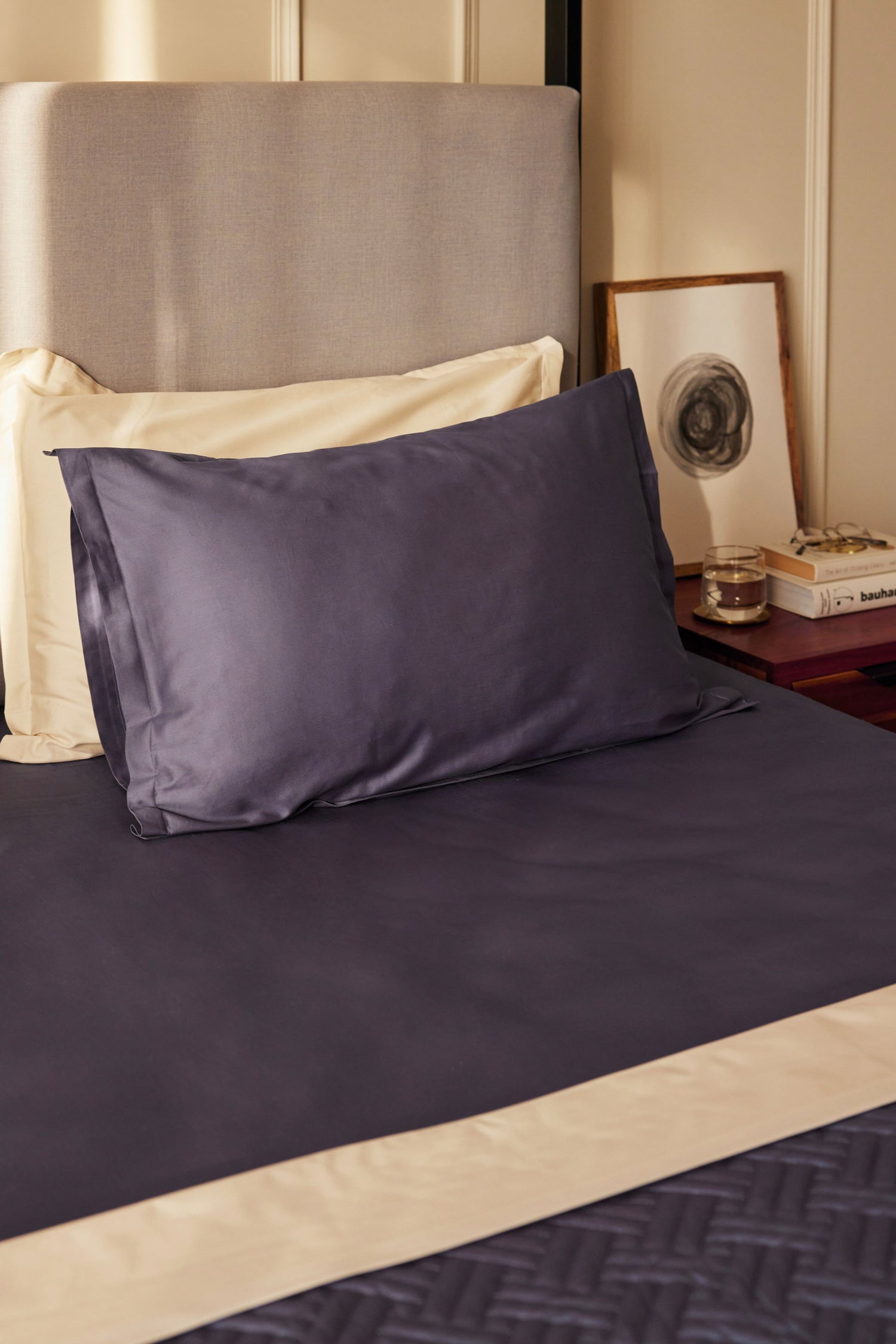Dusk percale pillow case and bedsheet