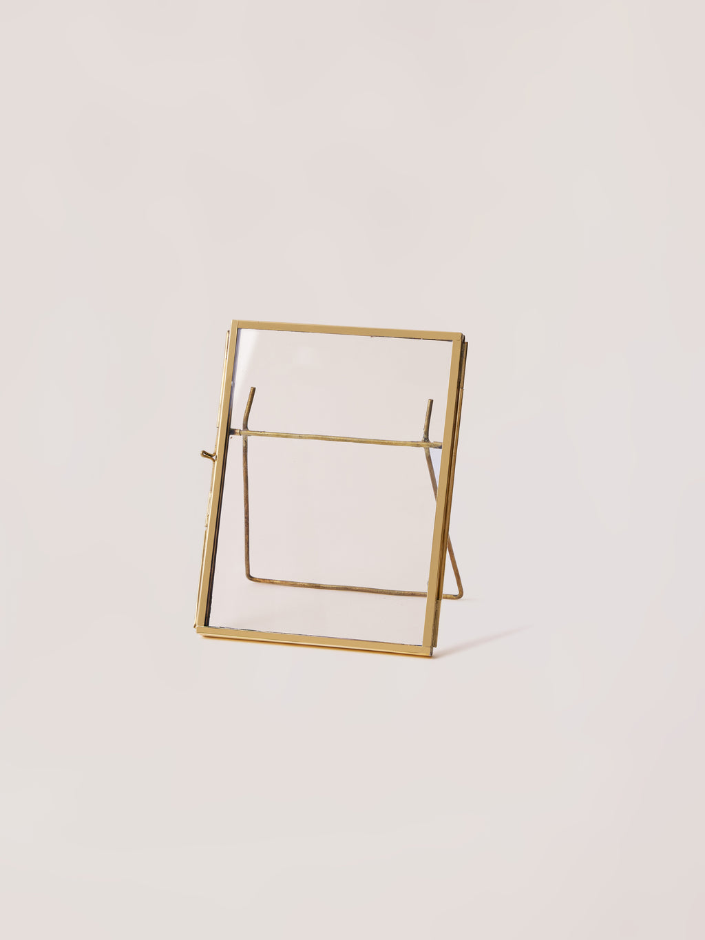 Photo frame for gifting.