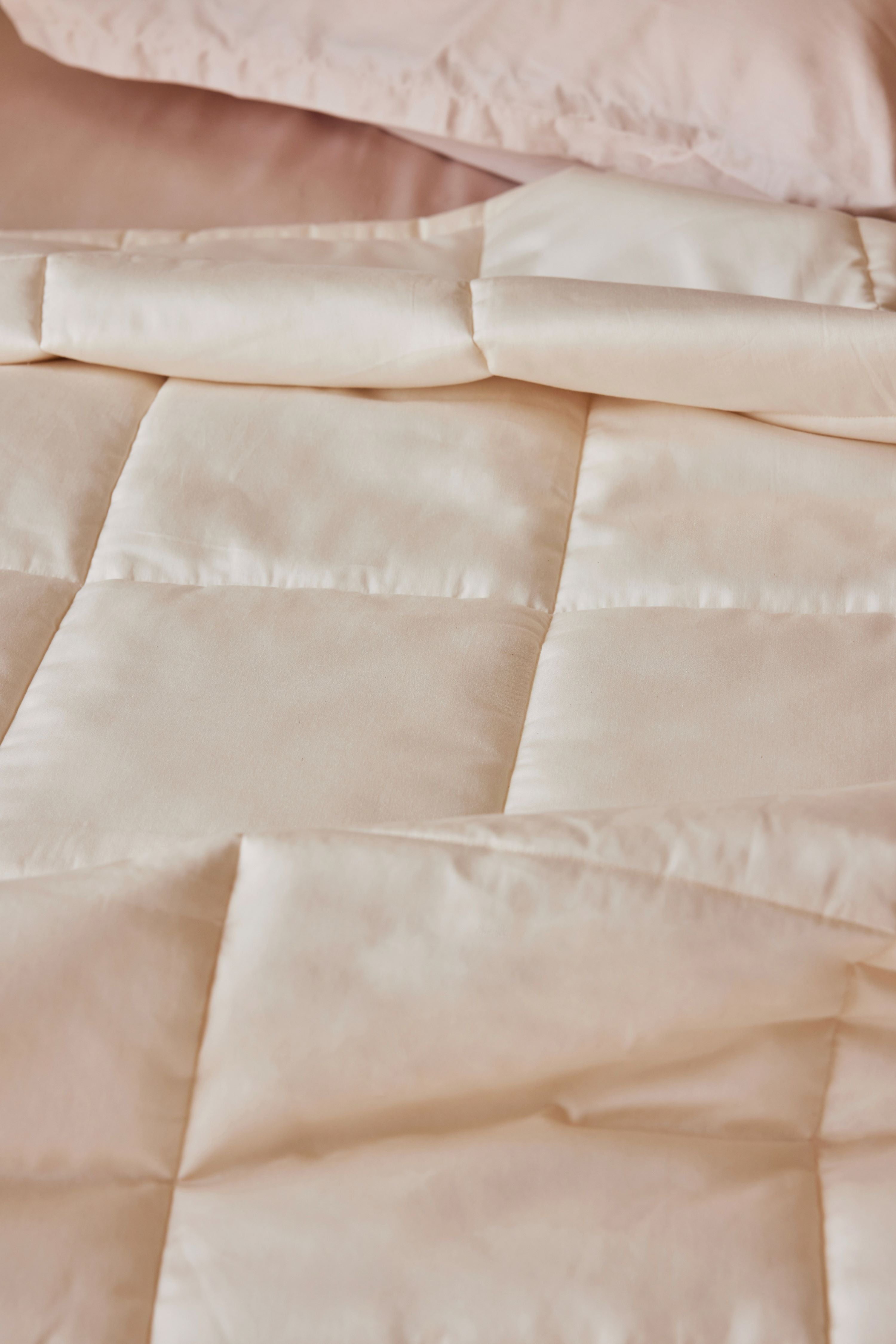 Natural Percale Box Comforter Top View