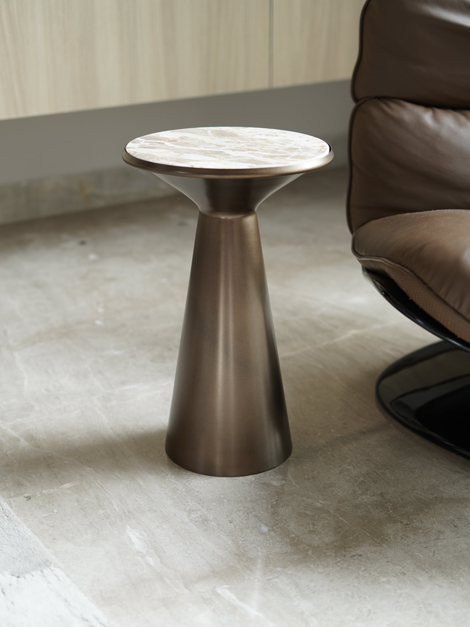 Riti Pedastal Drinks Table