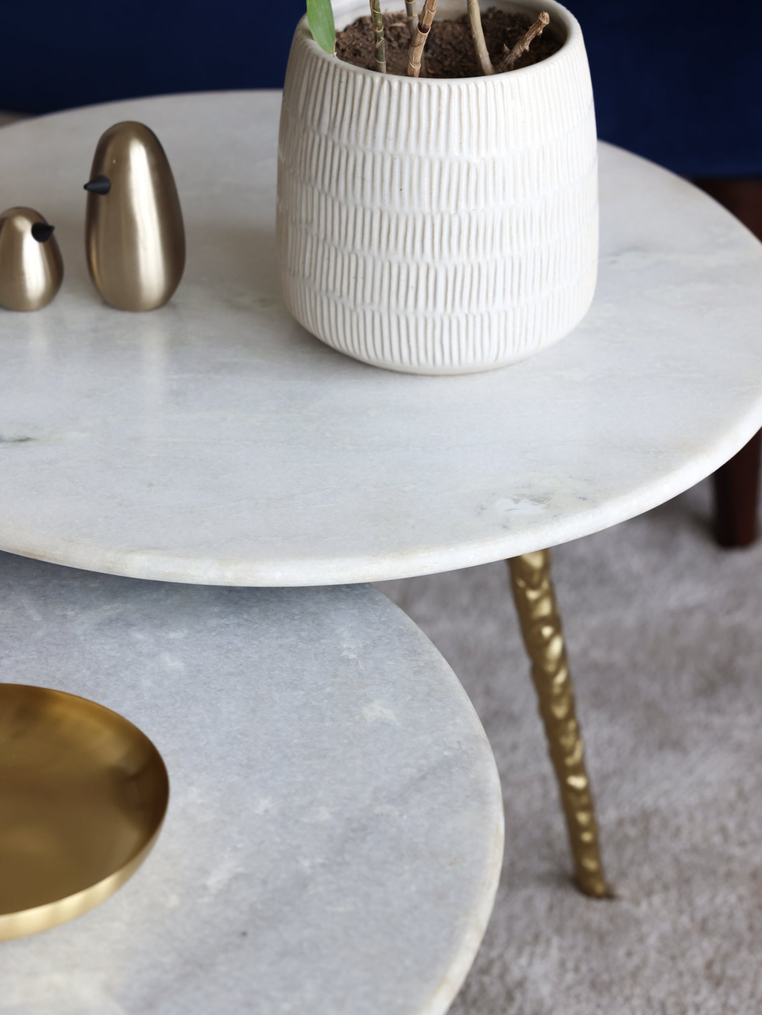 Stilk Nesting Marble side table by fleck