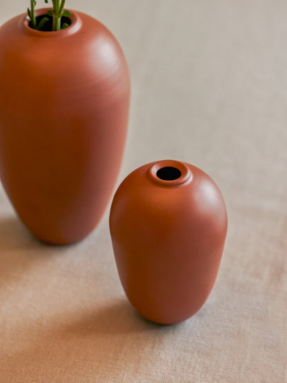 Bud vases, Terracotta