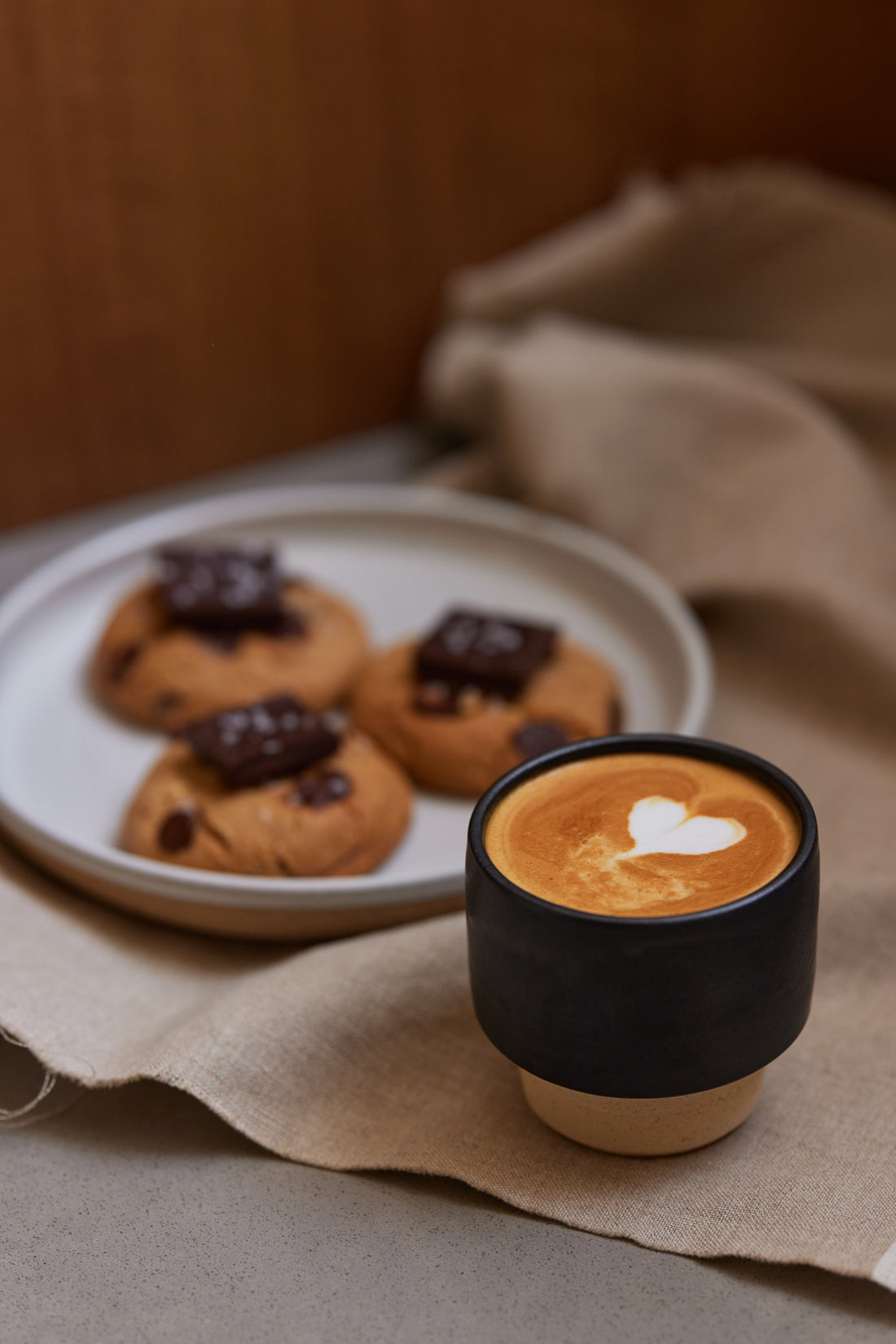 charcoal stackable coffee mug with cookies