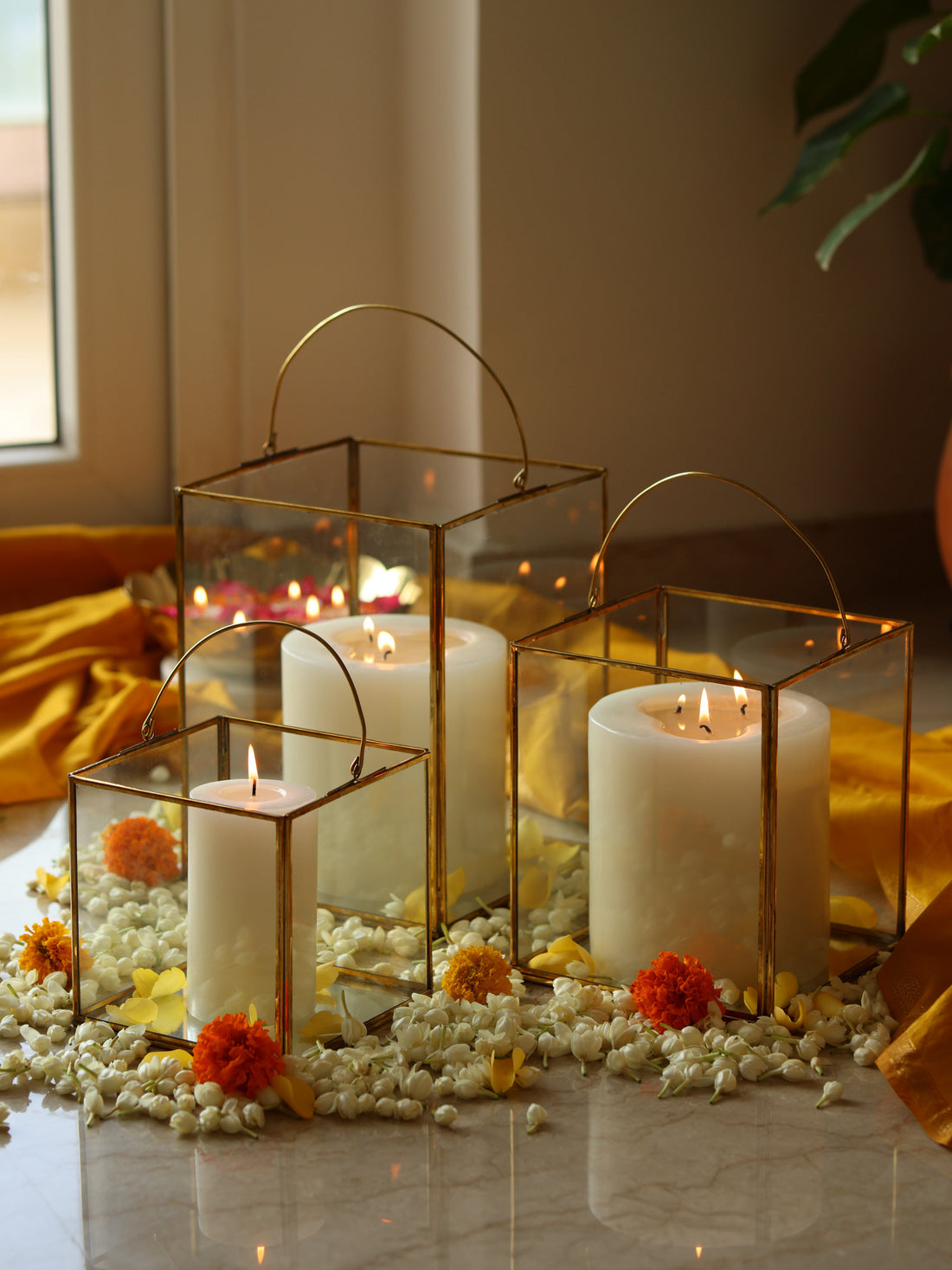 Clear Glass & Brass Lanterns with a Handle - Fleck