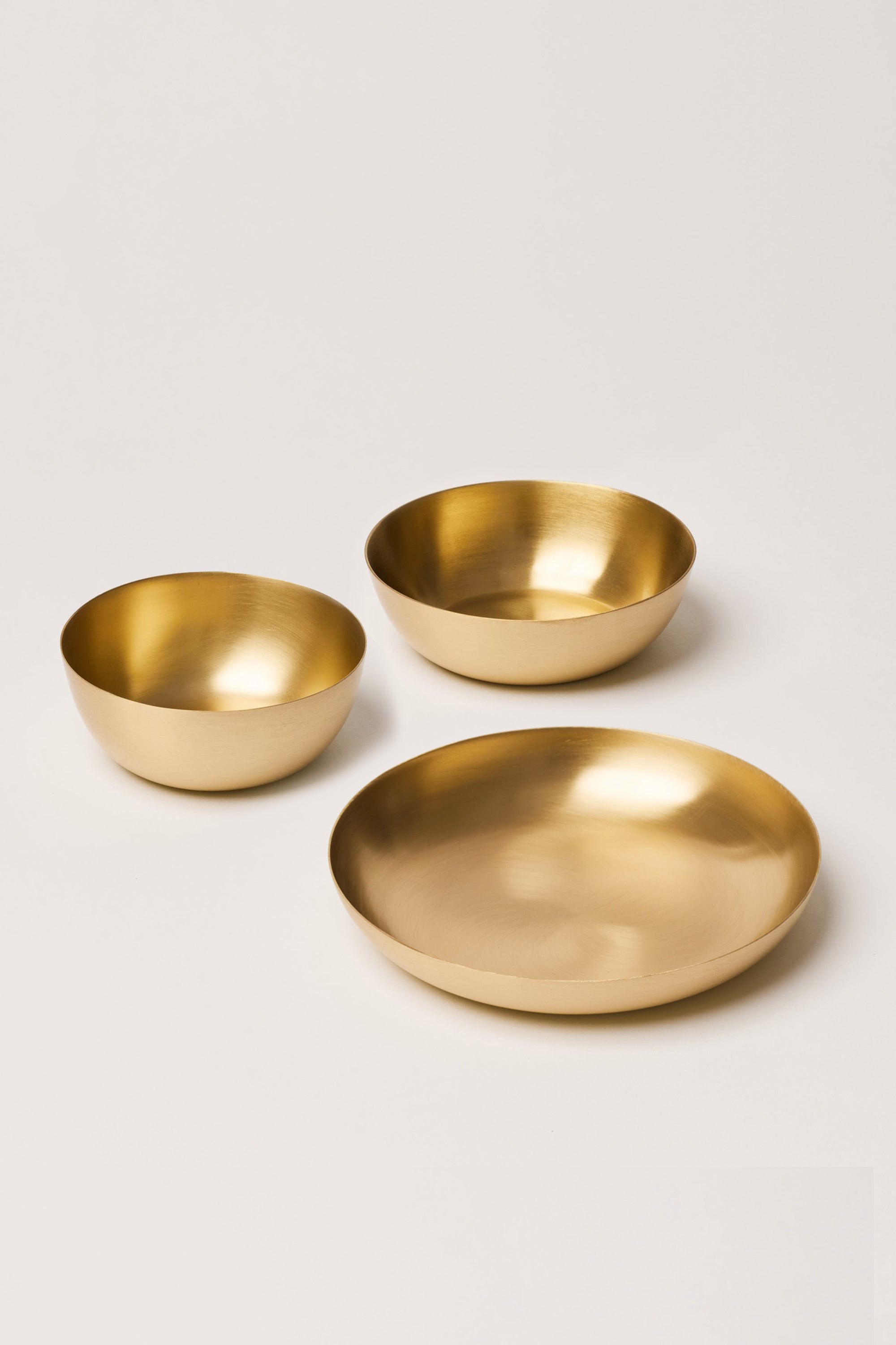 Heirloom Brass Bowls, Set of 3 - Fleck