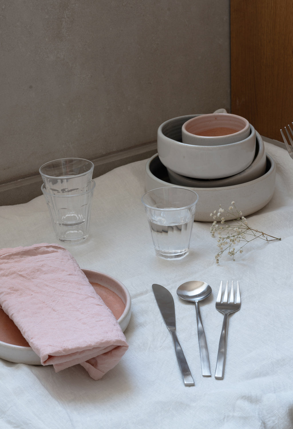 Fleck stainless steel , table knives, forks and spoons sets