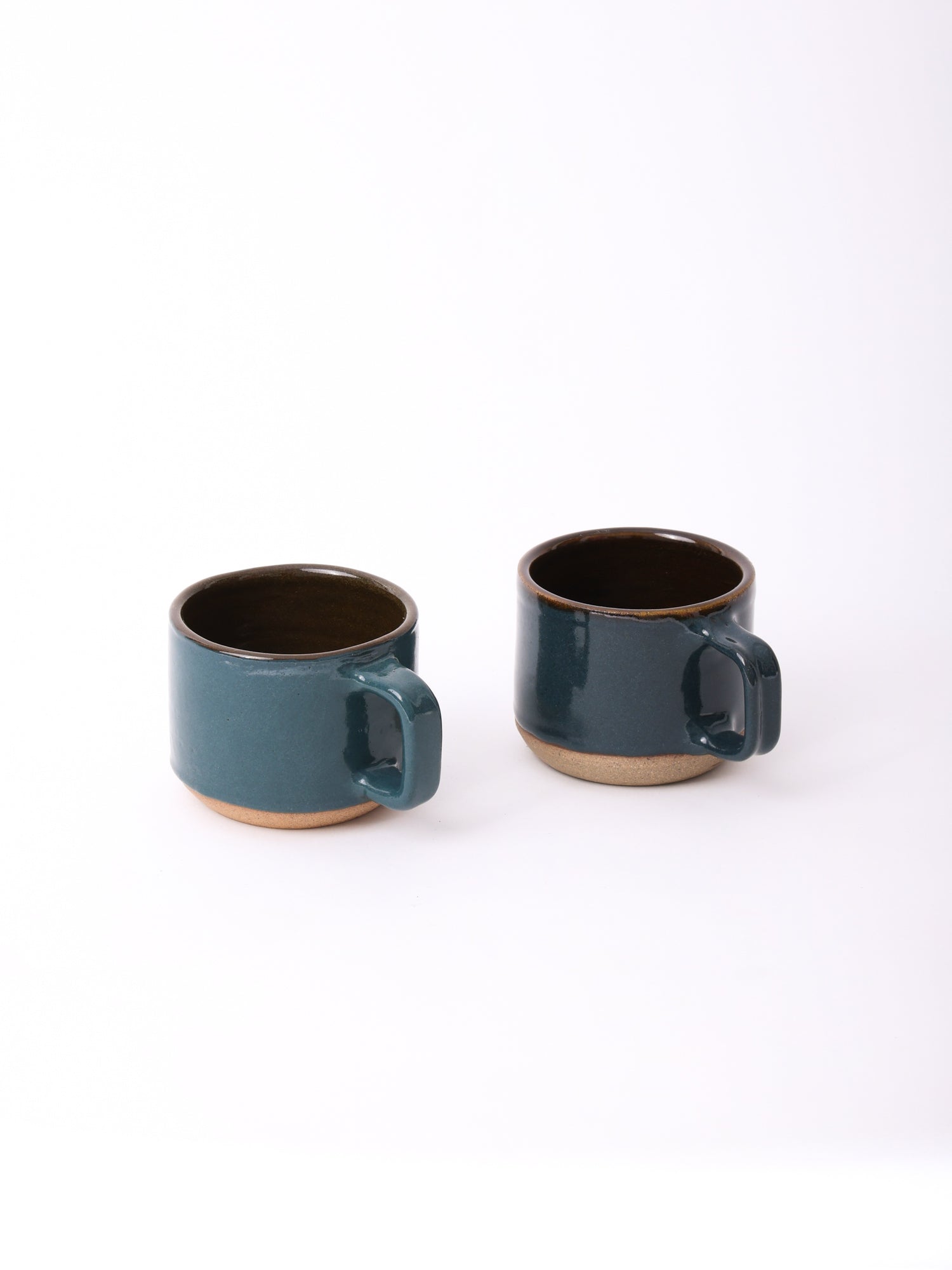 Mugs set in blue colour