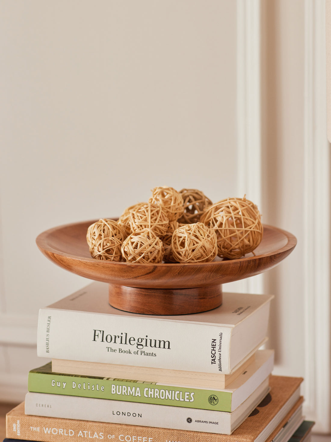 Raise Wooden bowl for Fruits
