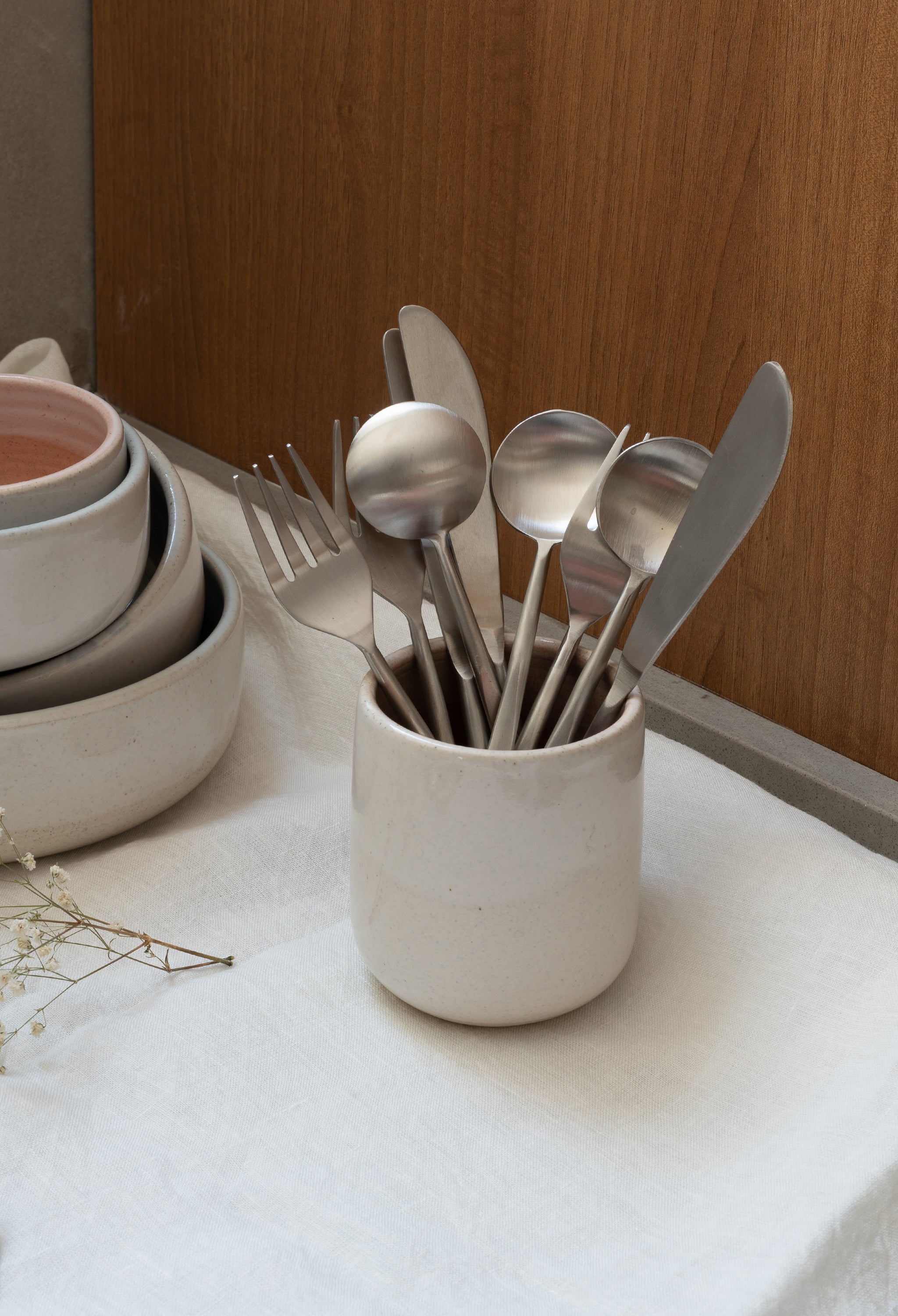 Wabi cutlery set by fleck with ceramic